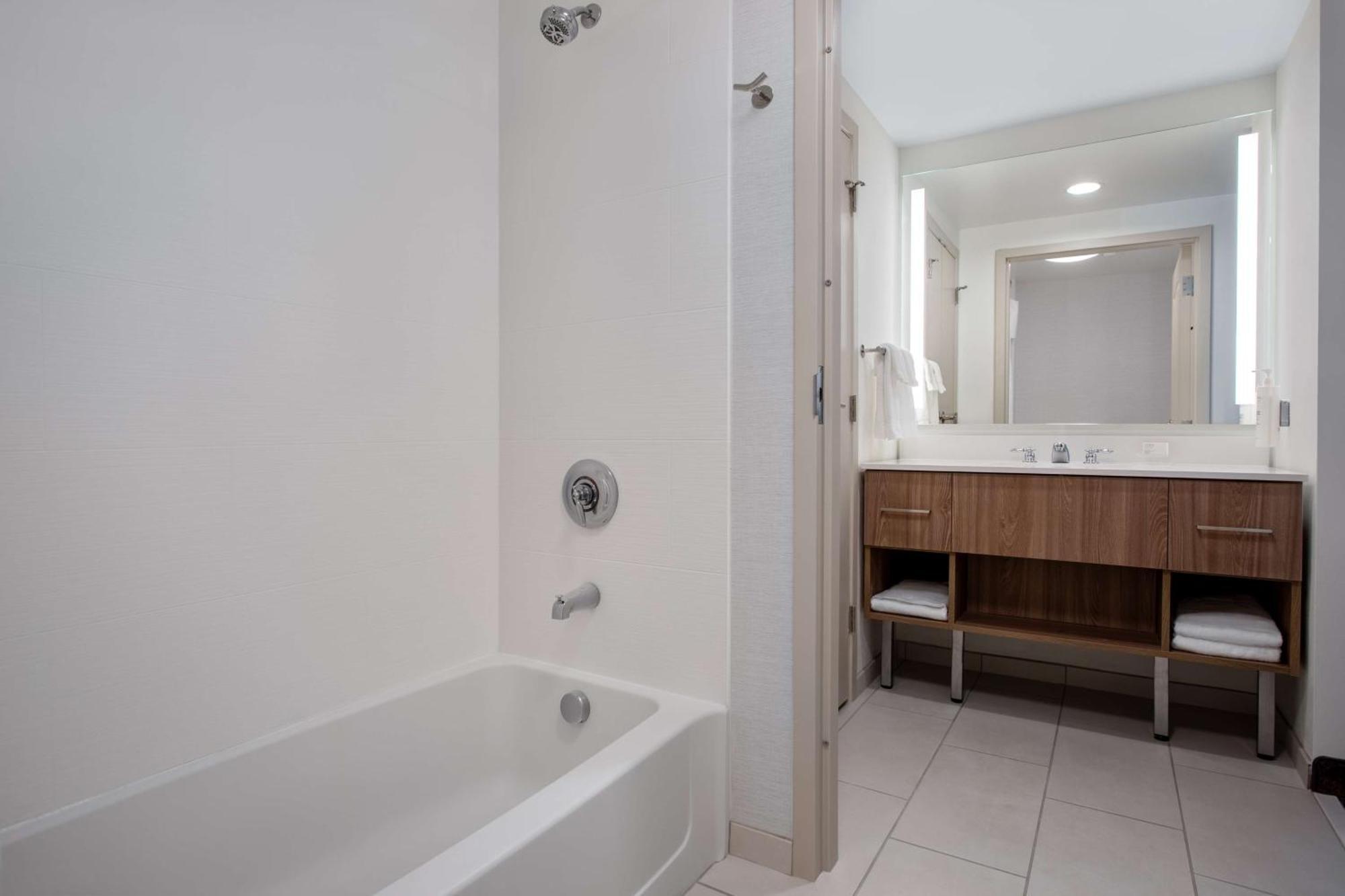 Homewood Suites By Hilton Davidson Ngoại thất bức ảnh